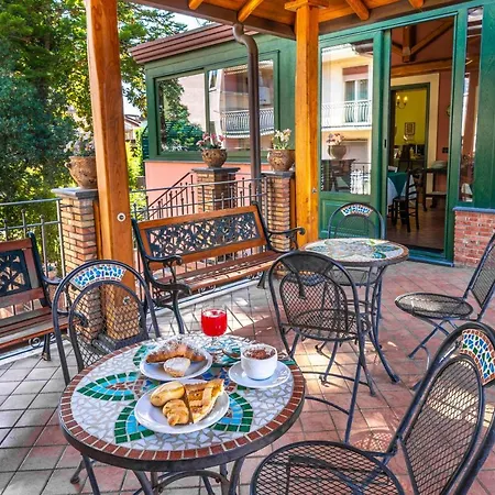 Alhambra - Guest House Di Charme Bed & Breakfast Giarre