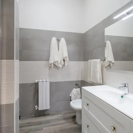 Bed & Breakfast Alhambra - Di Charme 3*