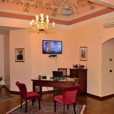 Alhambra Di Charme 4* جاري