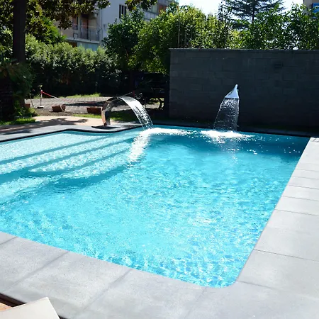 Alhambra Di Charme فندق مبيت وإفطار 4*