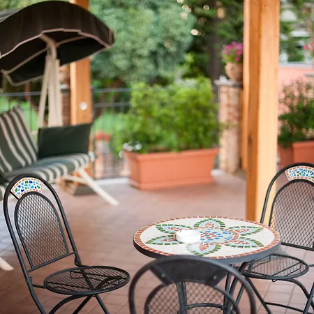 فندق مبيت وإفطار Alhambra Di Charme 4*