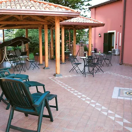 Alhambra - Guest House Di Charme Bed & Breakfast 3*