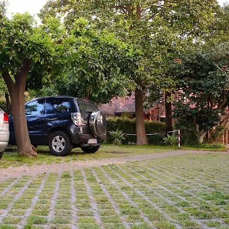 Bed & Breakfast Alhambra - Guest House Di Charme 3*